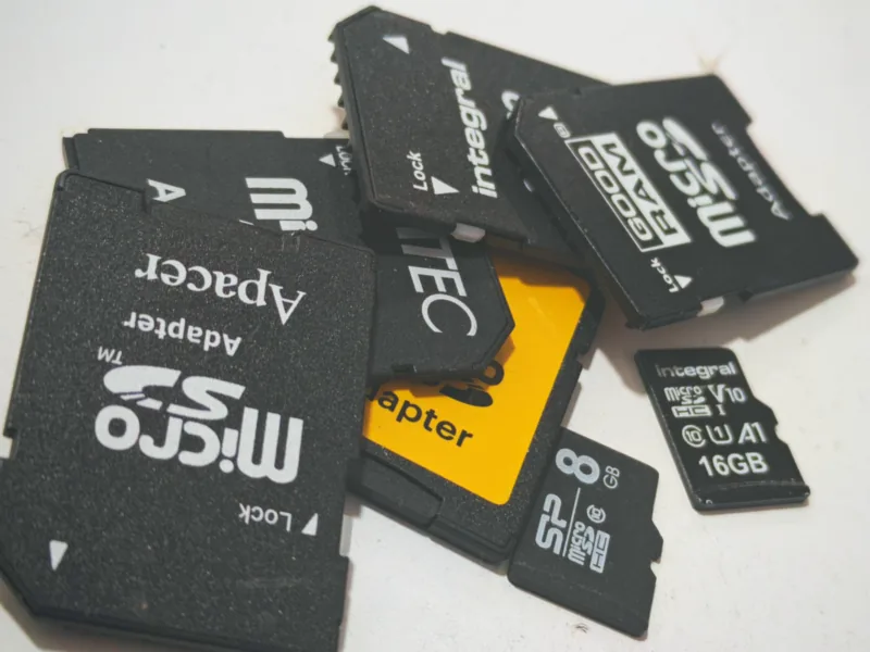 Κάρτες micro SD και αντάπτορες SD